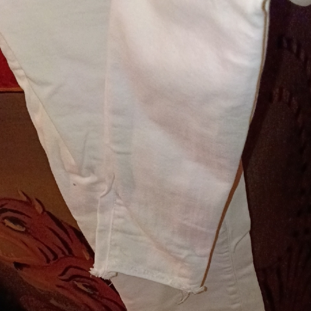 Lucky Brand High-Rise White Button-Fly Jeans - Picture 5 of 8